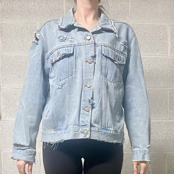 Distressed Light Wash Vintage Jean Jacket - Picture 4 of 7